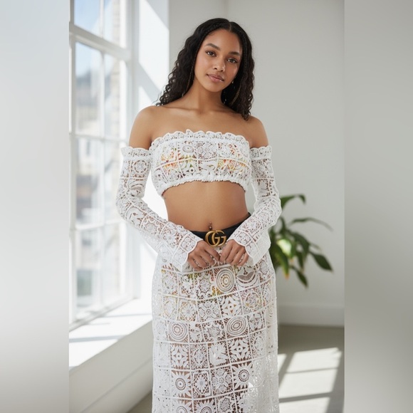 NWT Medium Dolls Kill Sugar Thrillz Country Charm Crotchet Crop Top Long Sleeves - Picture 2 of 12